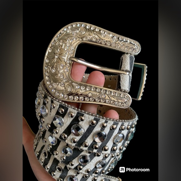 designer studded embellished zebra stripe print bb simon type belt. - Picture 2 of 3